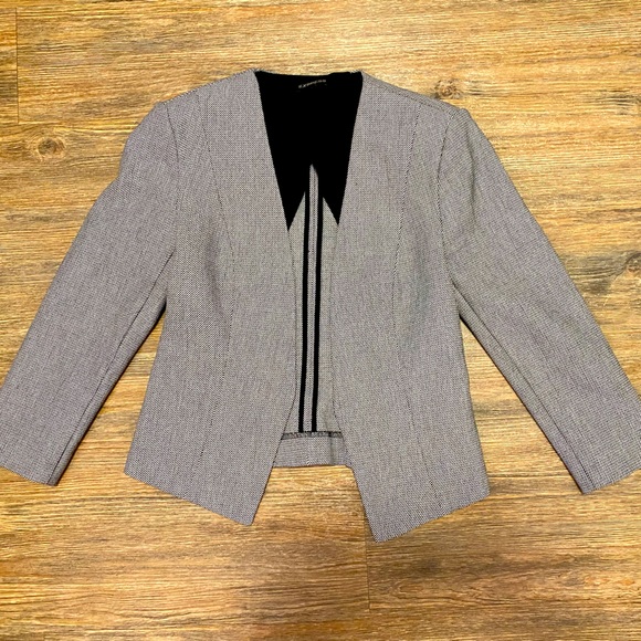 Express Women’s Skirt And Blazer Suit Set - Picture 2 of 4